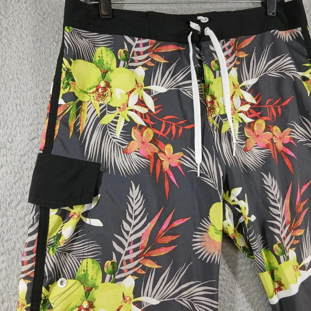 Ocean Pacific OP Flex‎ 4-Way Stretch Floral Board Shorts 32 Gray